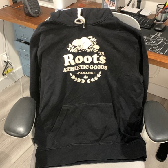 Classic Roots black Hoodie size large - Picture 1 of 2